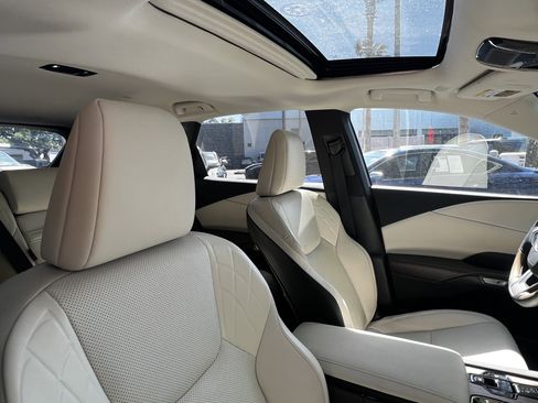 Used 2024 Lexus RX 350 Premium w/ Convenience Package image 45