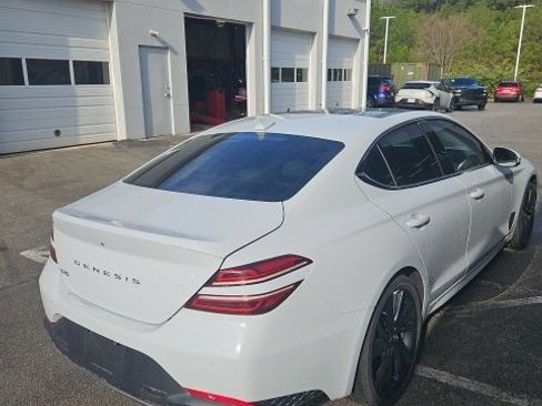 Used 2023 Genesis G70 2.0T w/ Sport Prestige Package image 8