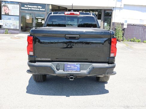 Used 2023 Chevrolet Colorado Z71 w/ Z71 Convenience Package 2 AWD/4WD image 6