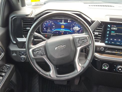 Used 2023 Chevrolet Silverado 1500 RST AWD/4WD image 18