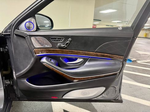 Used 2020 Mercedes-Benz S 560 4MATIC Sedan image 34