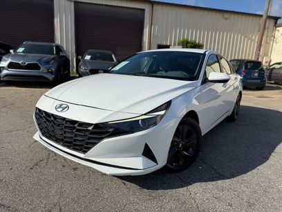 Used 2022 Hyundai Elantra SEL w/ Winter Weather Package