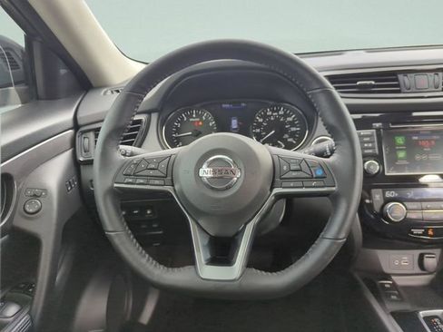 Certified 2019 Nissan Rogue SV w/ Premium Package image 26