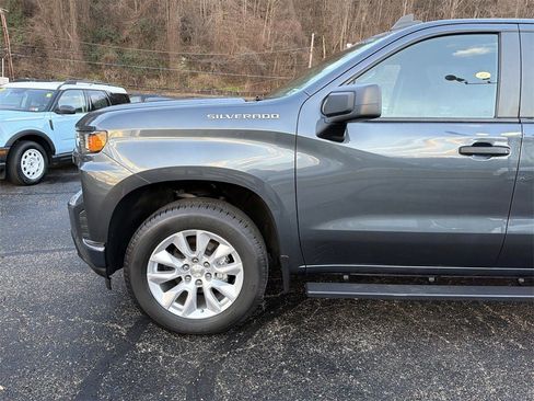 Used 2022 Chevrolet Silverado 1500 Custom image 8