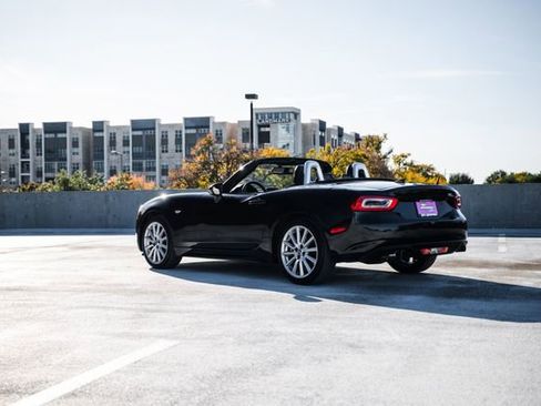 Used 2017 FIAT 124 Spider Lusso image 68