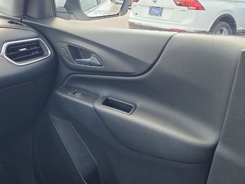 Used 2023 Chevrolet Equinox LT FWD image 16