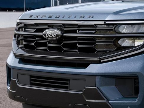 New 2027 Ford Expedition Platinum w/ Stealth Appearance Package AWD/4WD image 17