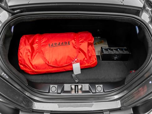 Certified 2024 Ferrari Roma image 32