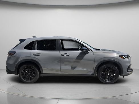Certified 2025 Honda HR-V Sport image 3