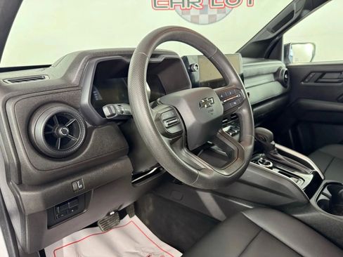 Used 2024 Chevrolet Colorado Trail Boss w/ Advanced Trailering Package image 10