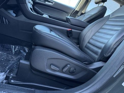 Certified 2024 Ford Edge SEL w/ Convenience Package image 8