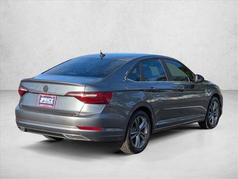 Used 2020 Volkswagen Jetta R-Line w/ R-Line Cold Weather Package image 5