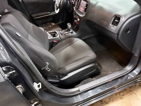 Used 2015 Dodge Charger SXT image 6