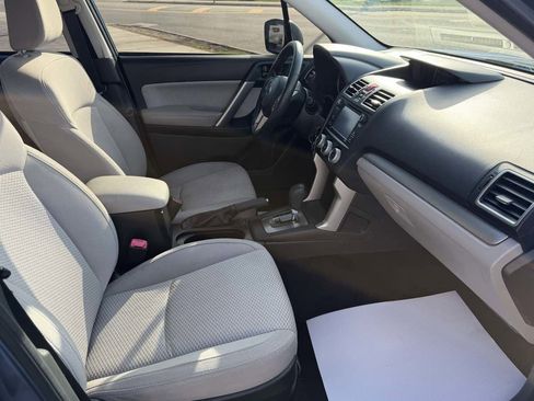 Used 2017 Subaru Forester 2.5i w/ Alloy Wheel Package image 18