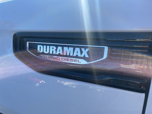 Used 2023 GMC Sierra 1500 Elevation image 15