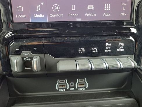 New 2026 RAM 3500 Big Horn image 15