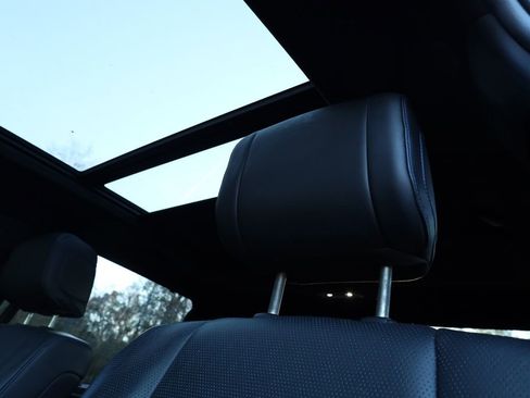 Used 2023 Toyota Tundra Platinum image 18