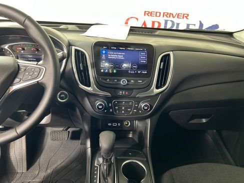 Used 2024 Chevrolet Equinox LT image 17