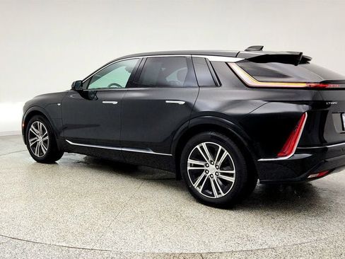 Used 2024 Cadillac Lyriq Luxury image 7