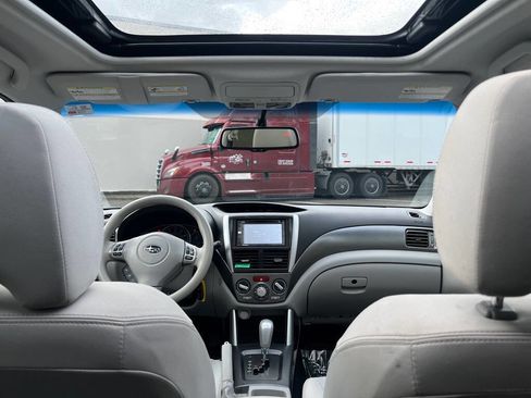 Used 2012 Subaru Forester 2.5X Premium w/ All-Weather Pkg image 11