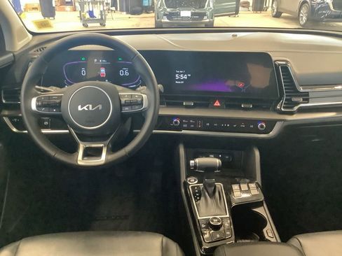 Used 2023 Kia Sportage EX FWD image 7