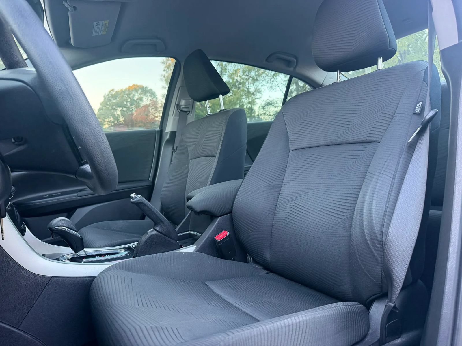 Used 2017 Honda Accord LX image 12