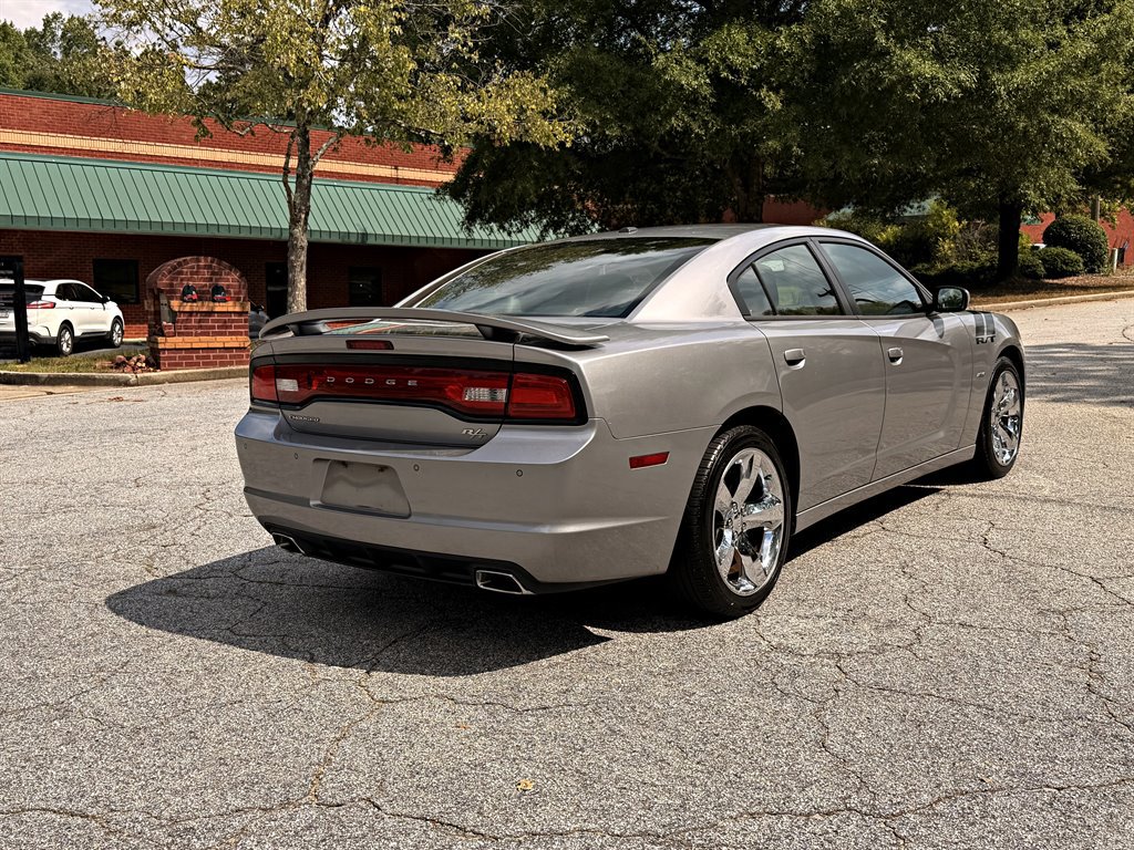 Used 2011 Dodge Charger R/T RWD image 5