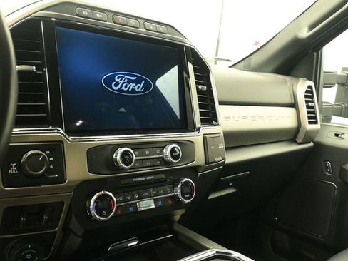 Certified 2022 Ford F250 Platinum image 14