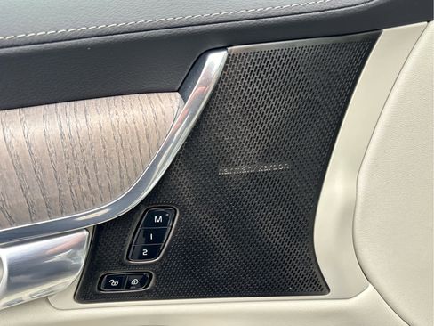 Used 2025 Volvo S90 B6 Ultra w/ Protection Package Premier image 26