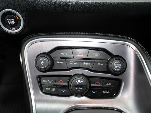 Used 2018 Dodge Challenger R/T Scat Pack image 17