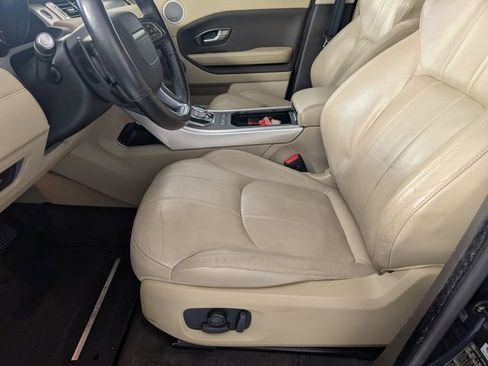 Used 2016 Land Rover Range Rover Evoque SE image 12