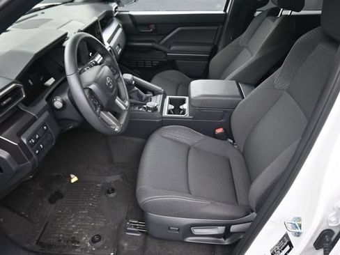 Used 2026 Toyota 4Runner SR5 AWD/4WD image 21