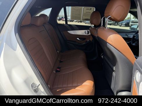 Used 2019 Mercedes-Benz GLC 300 4MATIC image 32