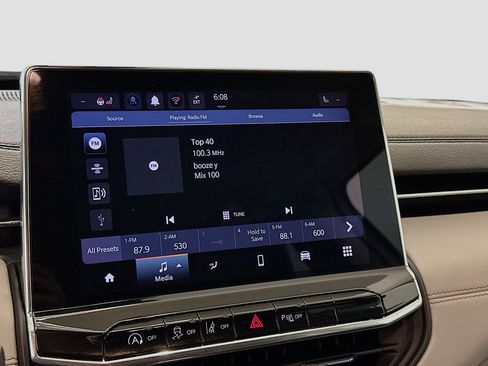 Used 2022 Jeep Compass Limited image 21