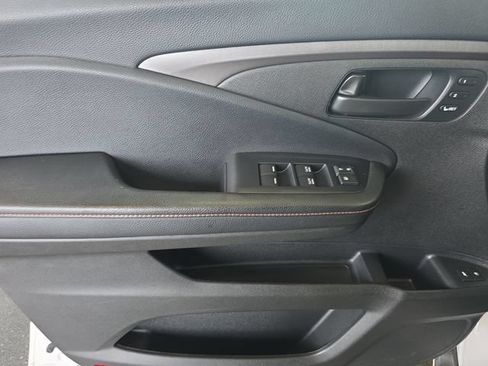 Used 2022 Honda Pilot TrailSport image 28