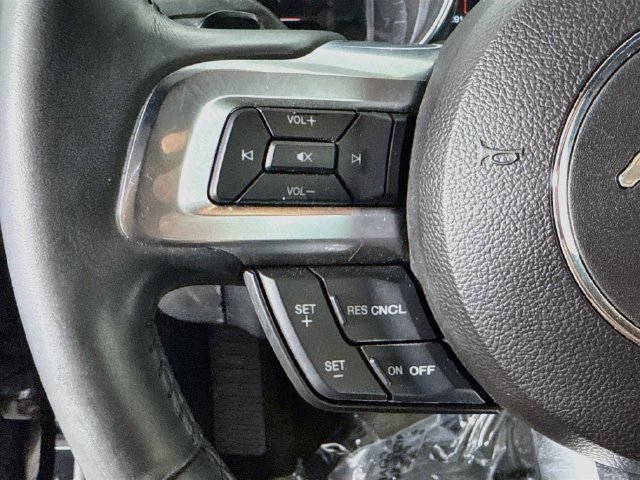 Used 2018 Ford Mustang GT RWD image 13