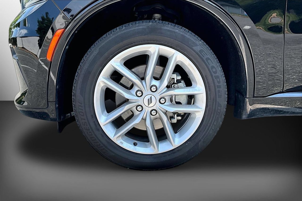 Certified 2025 Dodge Durango GT AWD/4WD image 33