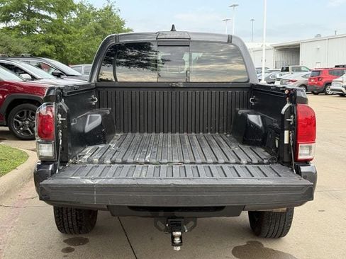 Used 2020 Toyota Tacoma Limited AWD/4WD image 36