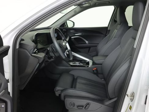 Certified 2025 Audi Q5 Premium Plus w/ Premium Plus AWD/4WD image 12