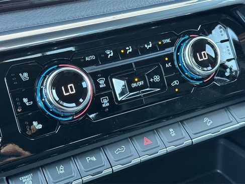 New 2026 GMC Sierra 2500 Denali w/ Denali Reserve Package image 23