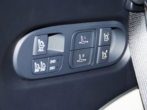 Used 2026 Hyundai Palisade Calligraphy image 13