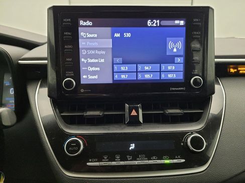 Used 2022 Toyota Corolla LE FWD image 25
