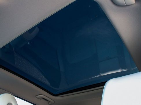 Used 2025 Genesis GV60 Advanced image 45