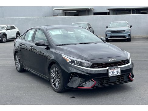 Used 2023 Kia Forte GT-Line w/ GT-Line Premium Package FWD image 8