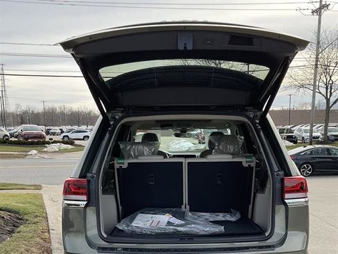 New 2026 Volkswagen Atlas SE image 5