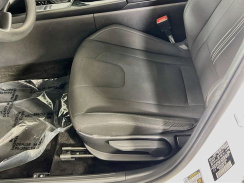 Used 2022 Hyundai Elantra Blue FWD image 18