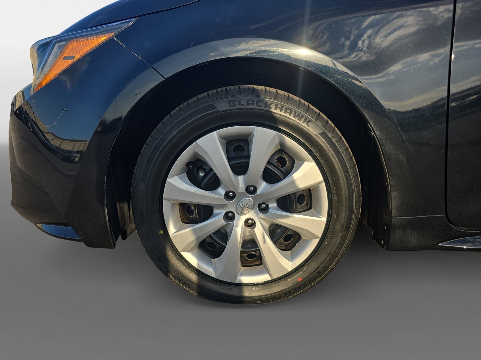 Certified 2025 Toyota Corolla LE FWD image 14