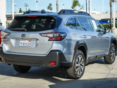Certified 2023 Subaru Outback Premium image 5