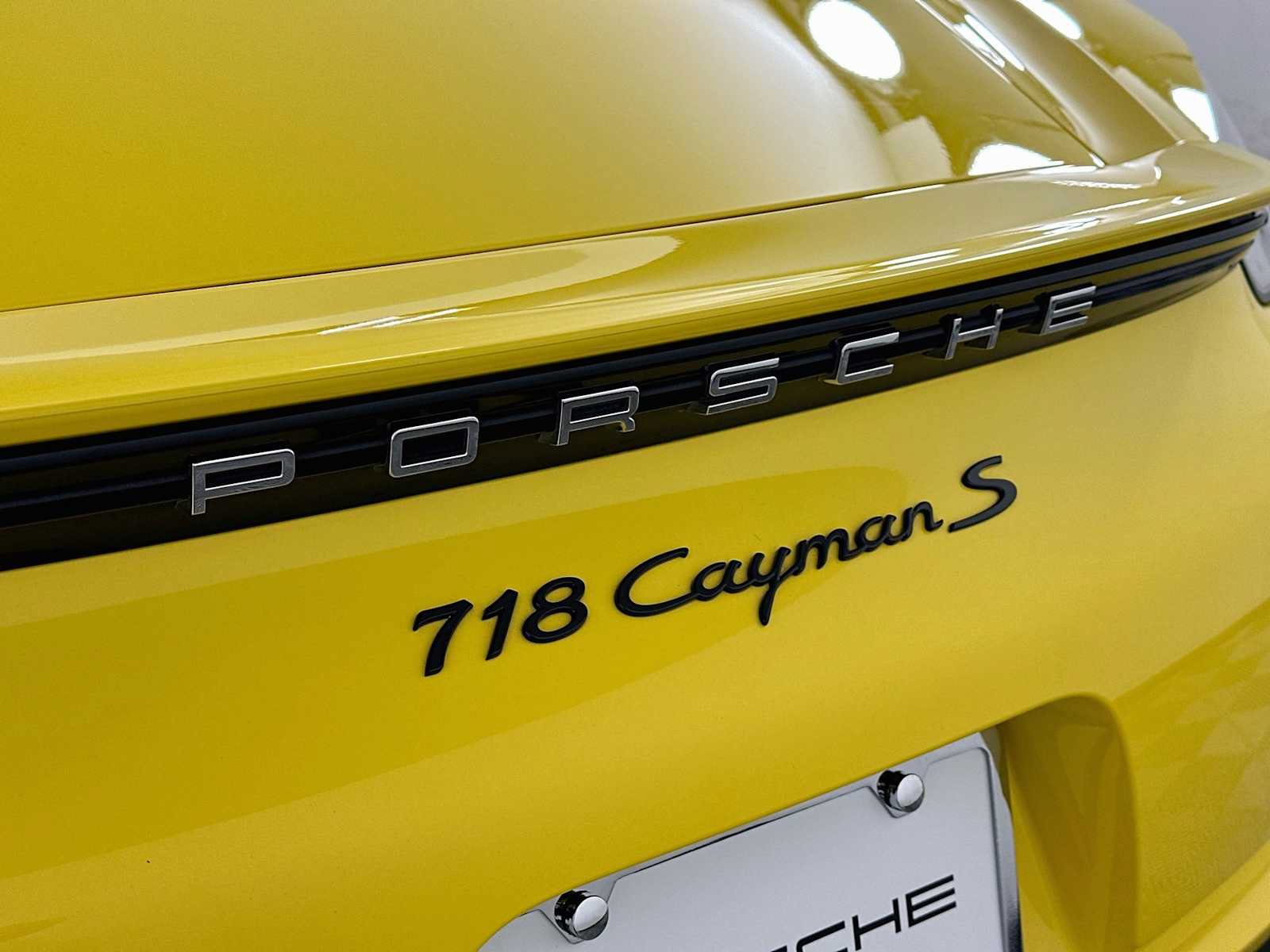 Certified 2019 Porsche 718 Cayman S RWD image 28