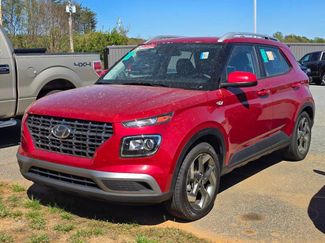 Used 2022 Hyundai Venue SEL video 1